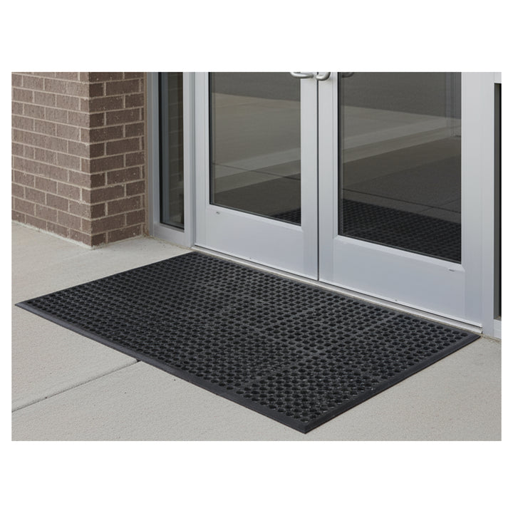 True Step Open Circle Rubber Doormat